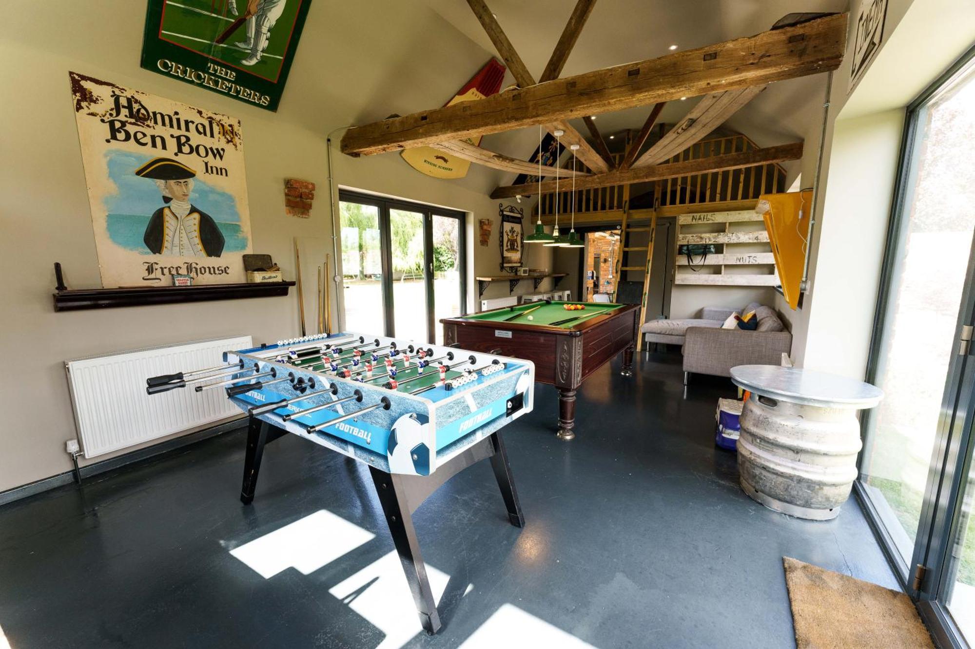 Villa Vineyard Oast Sleeps 25 Wavehorne Esterno foto