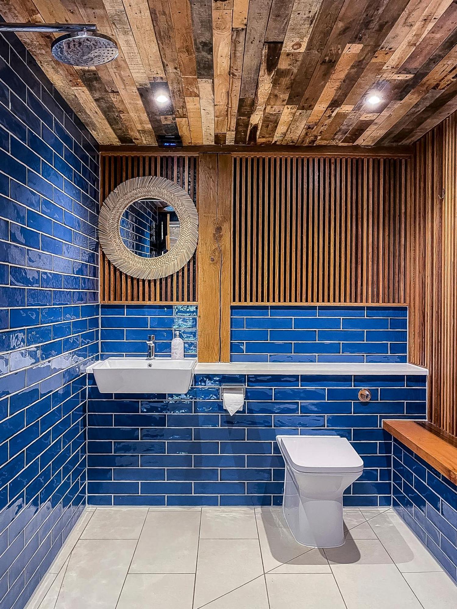 Villa Vineyard Oast Sleeps 25 Wavehorne Esterno foto