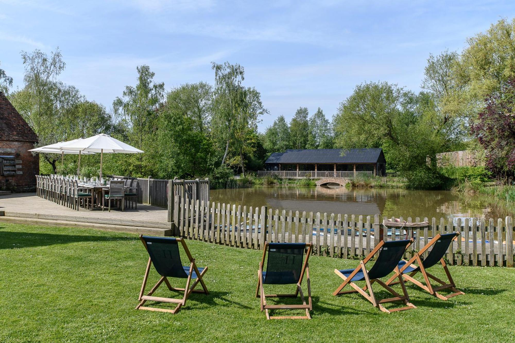 Villa Vineyard Oast Sleeps 25 Wavehorne Esterno foto